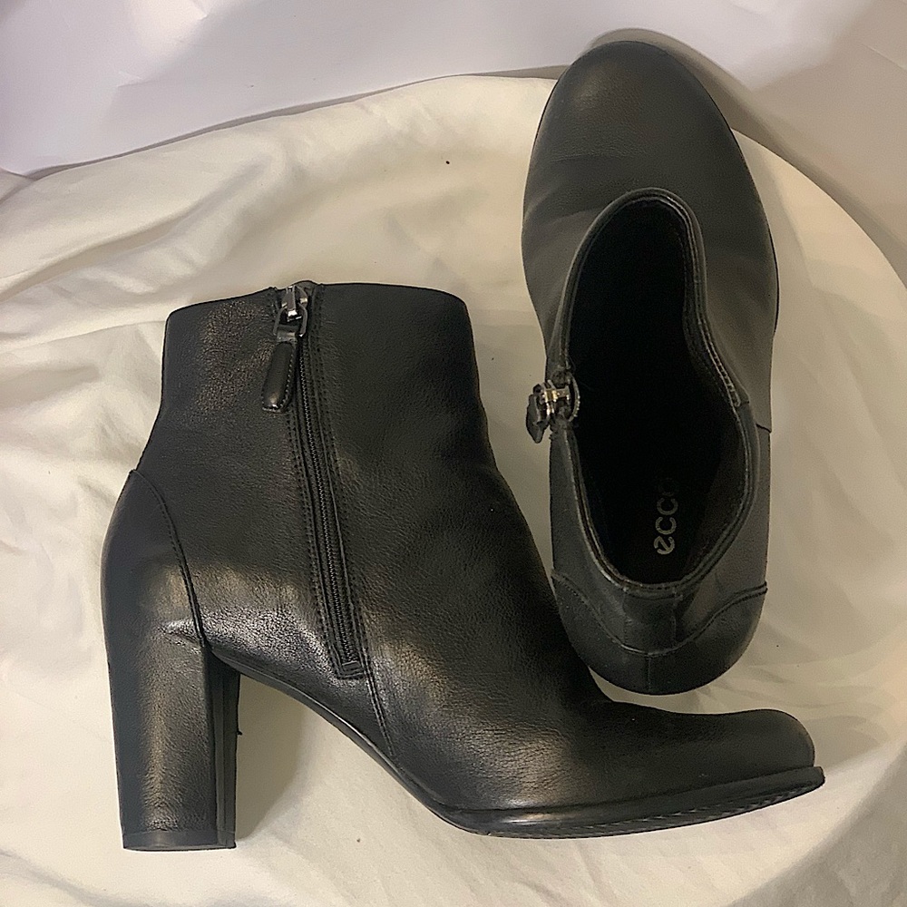 Ecco Heeled Booties